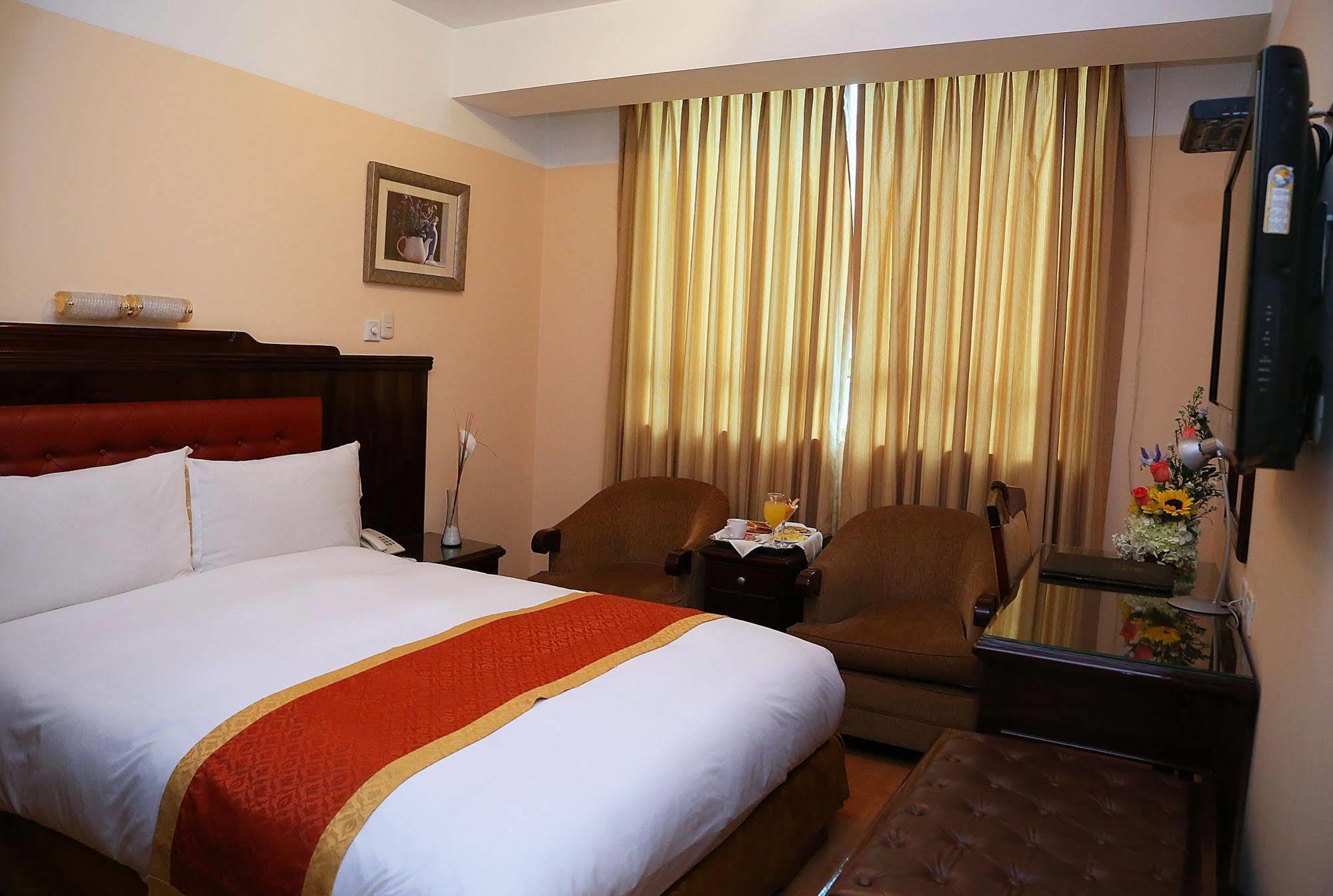 Hotel Princesa Lima Bagian luar foto