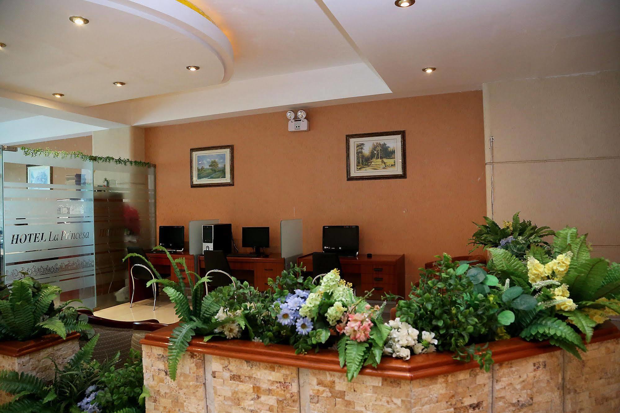 Hotel Princesa Lima Bagian luar foto